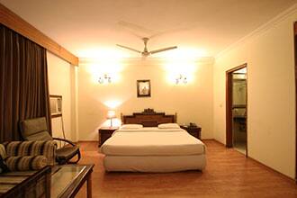 Royal Retreat, Gurgaon 2